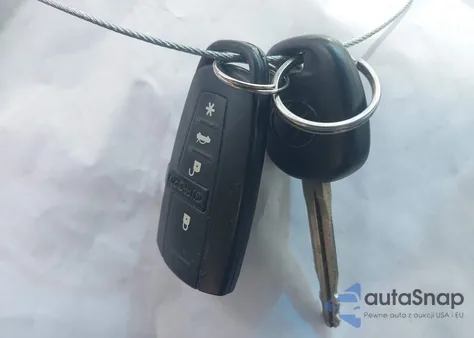 2005 Toyota Matrix Xr from USA, damaged, VIN 2T1KR32E85C338879